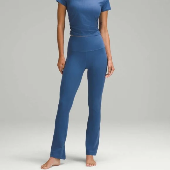 Lululemon Align High-Rise Mini-Flared Pant *Extra Short Pitch Blue Size 2 - Picture 3 of 10